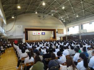 修学旅行説明会の様子