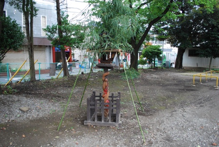 谷津の大山灯籠