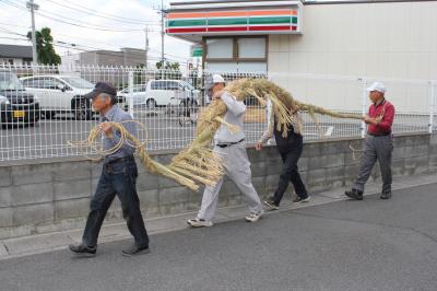 大じめを運ぶ２