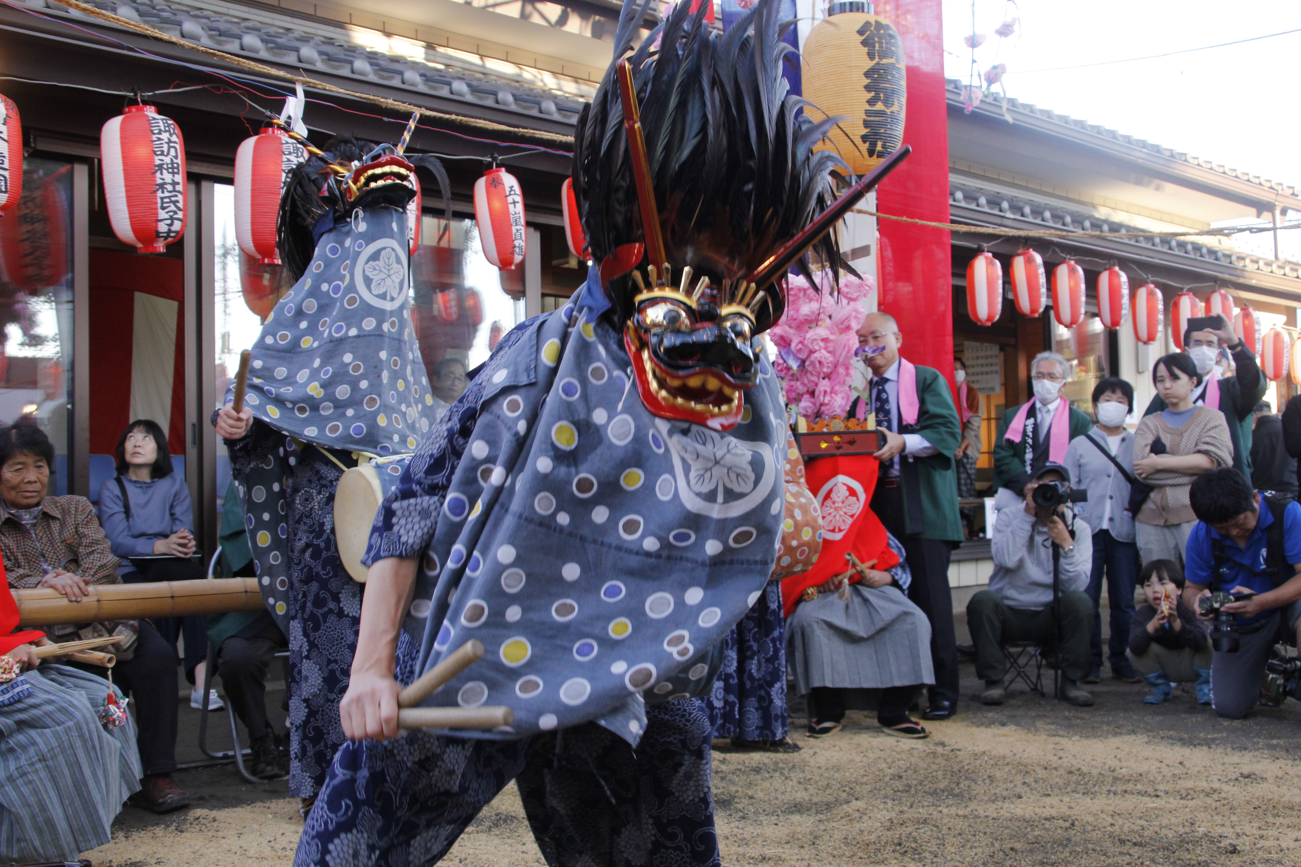 大迫力の王獅子、中獅子